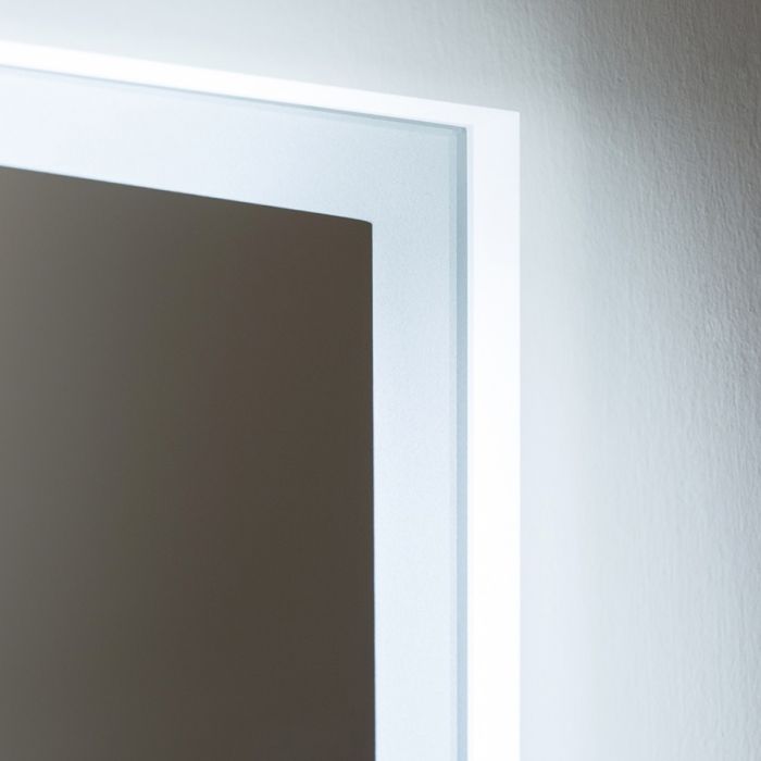 Aeris Edgelit Bathroom Mirror (Shaver)
